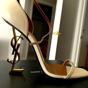 BRAND NEW  crème YSL Opyum heels